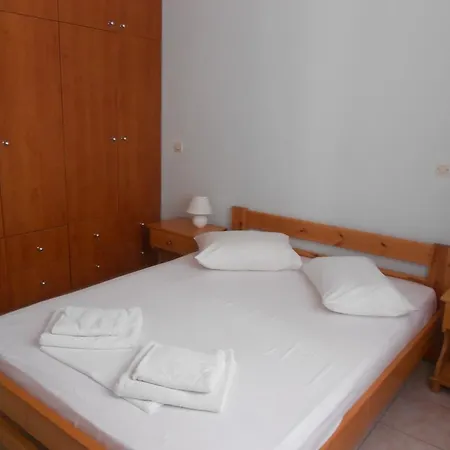 Nicolas * 안티파로스